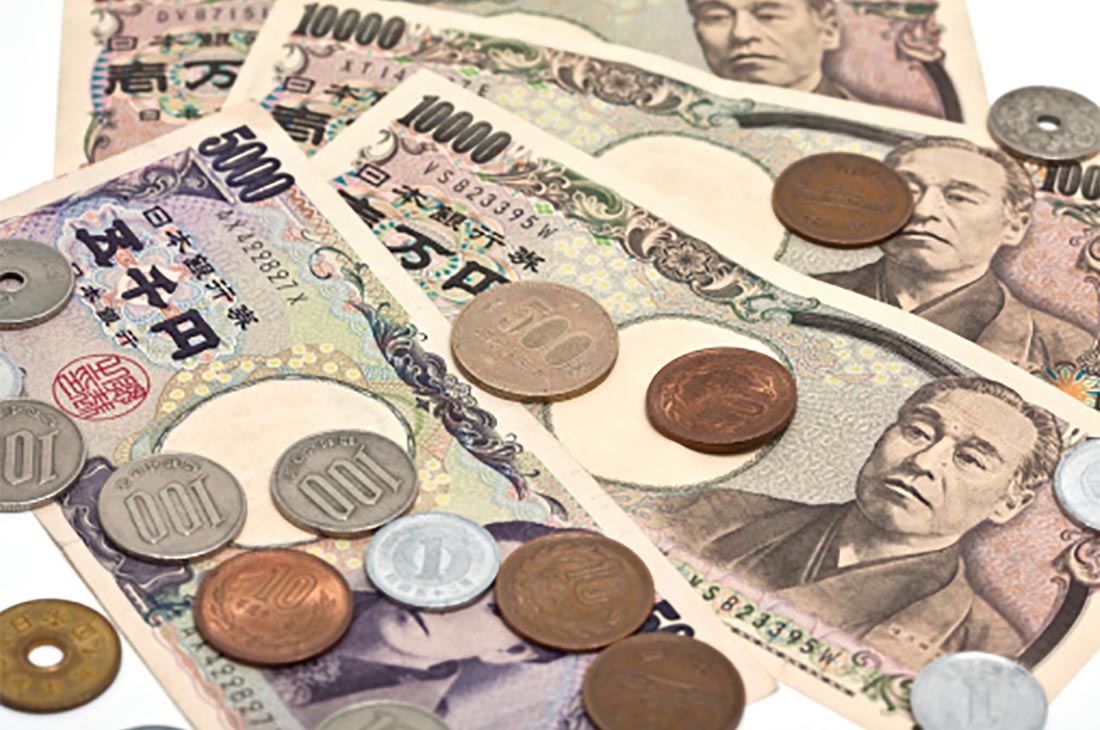 Japanese Yen Between Predictions Of Economic Slowdown