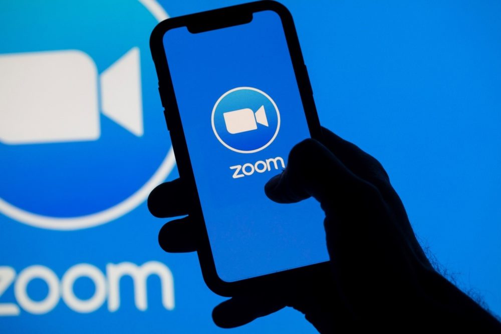 Zoom stocks notch a higher turn on strong Q2 outlook