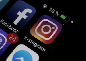 Facebook and Instagram give users an option to remove likes