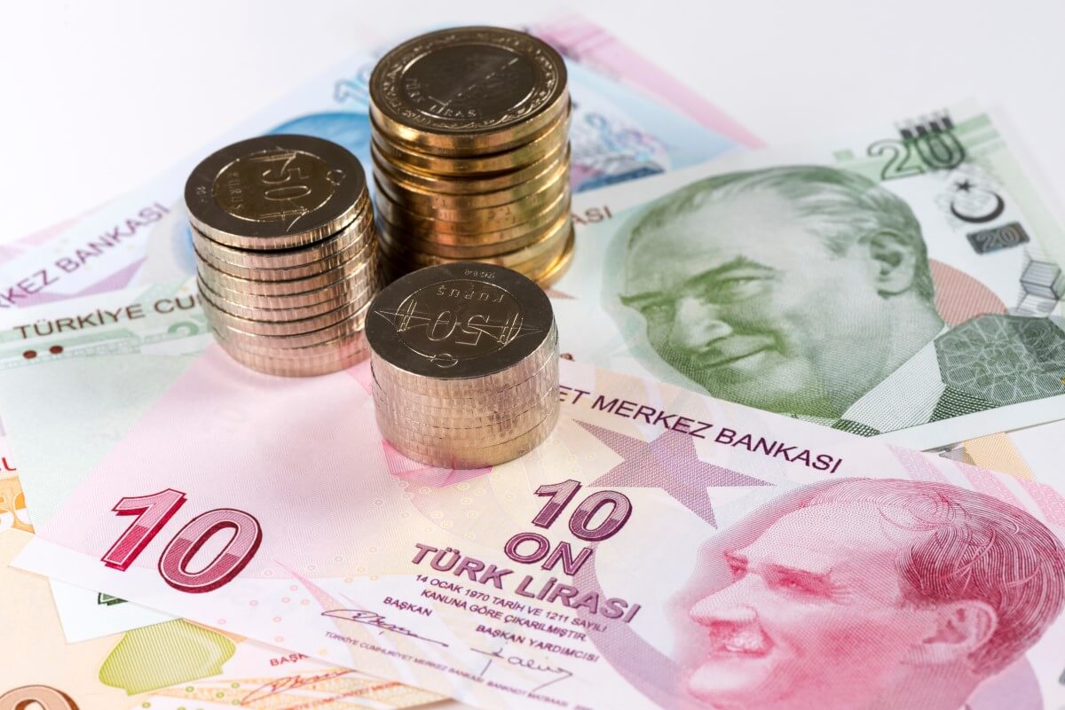 U.S. dollar rebounded Wednesday while Turkish lira slumped