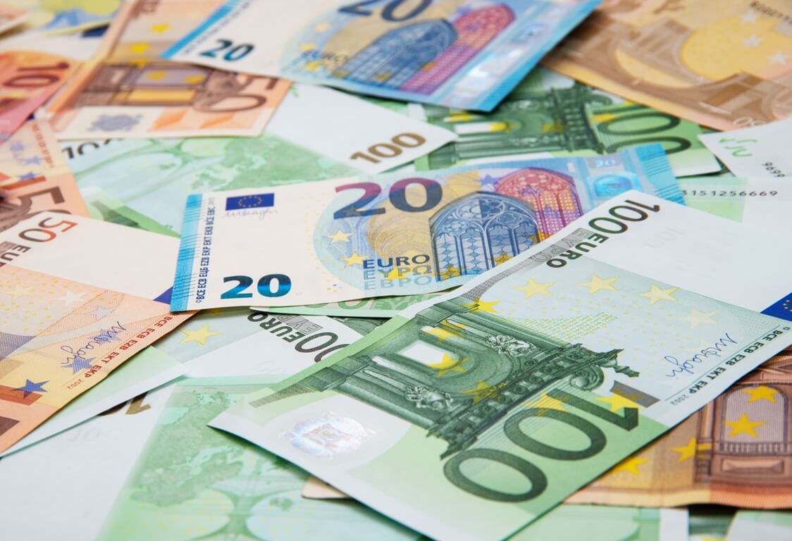 Euro plunged to a month-low while Canadian dollar rallied