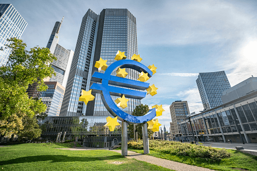 Euro Rises After ECB's Aggressive Turn
